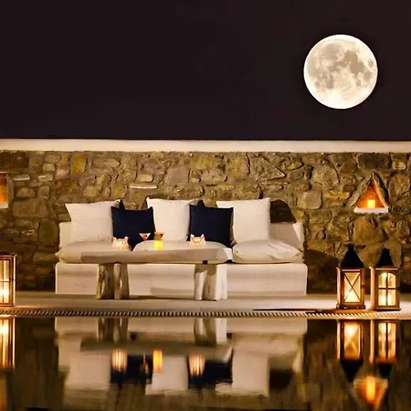 Magnificent Villa Great Location Near Beach Villa *